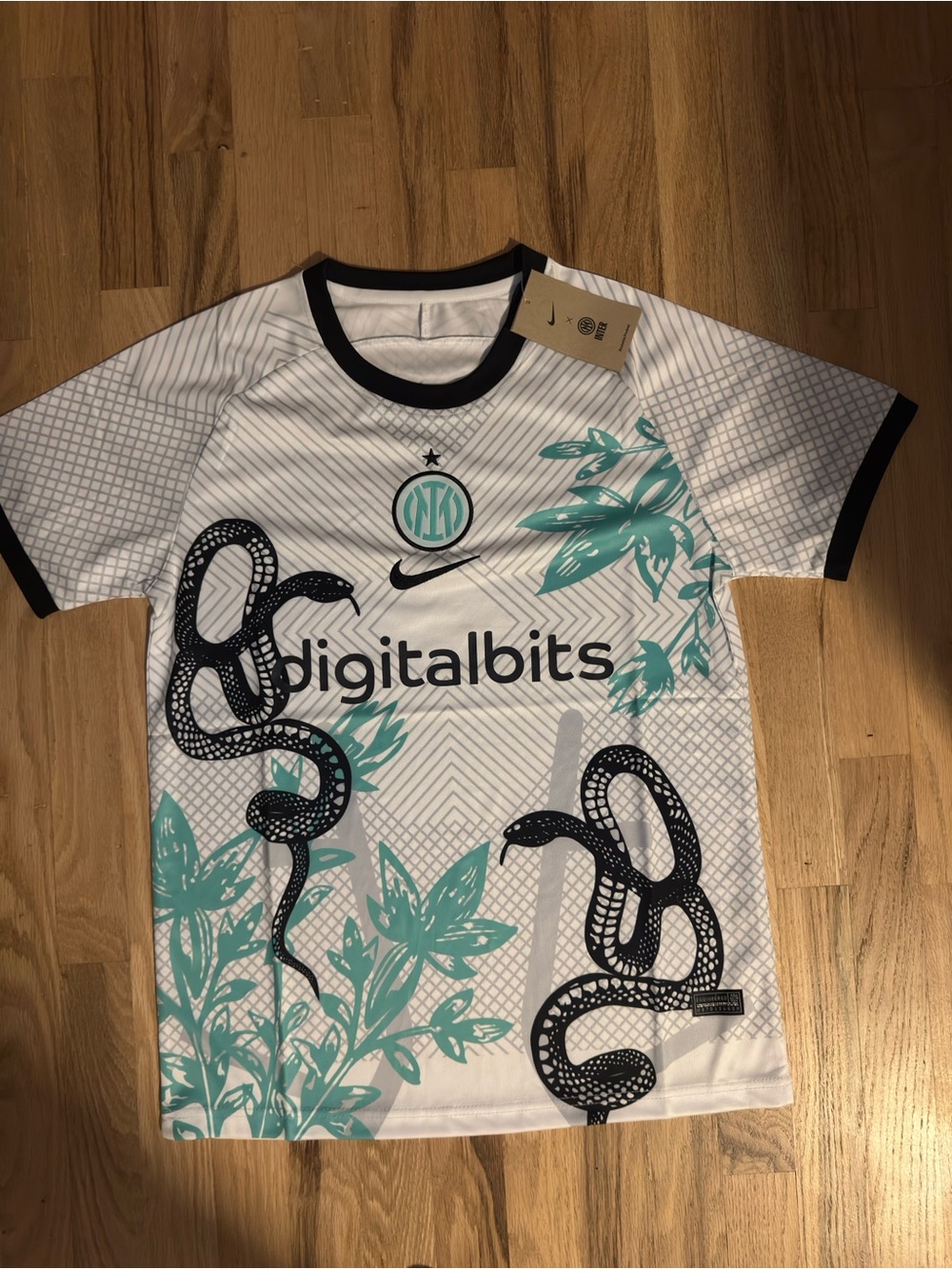 Nike White & Teal Reptile-Print Soccer Jersey